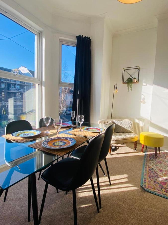 Unique Sea View Apartment ヘイスティングス エクステリア 写真