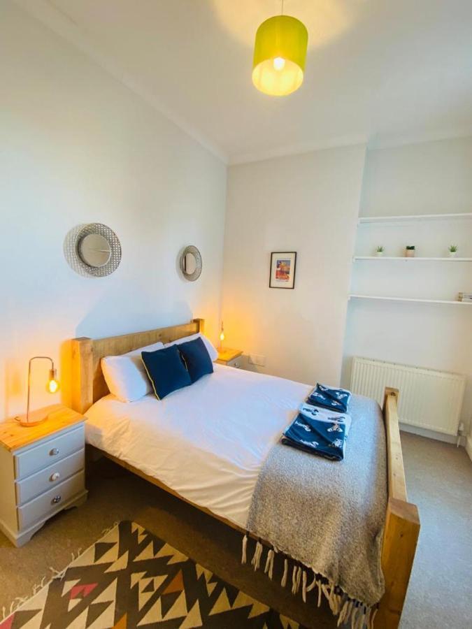 Unique Sea View Apartment ヘイスティングス エクステリア 写真