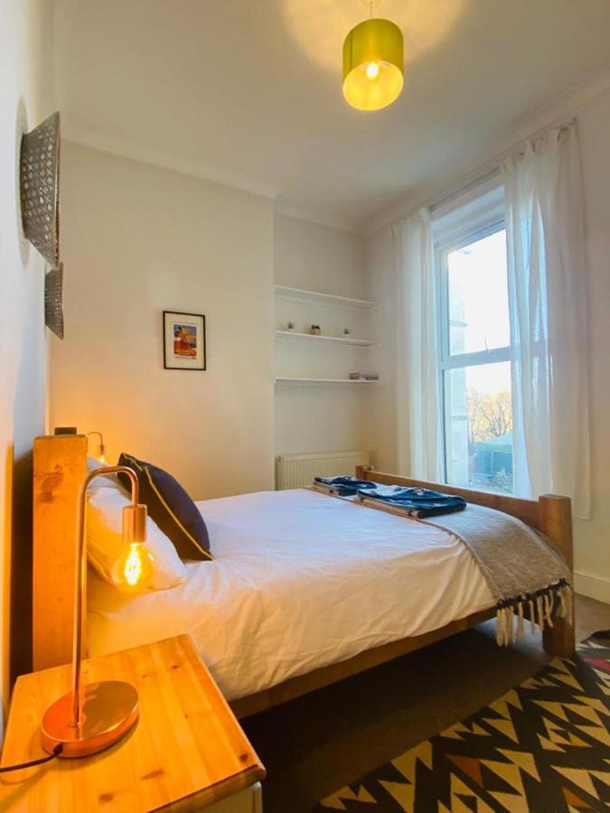 Unique Sea View Apartment ヘイスティングス エクステリア 写真