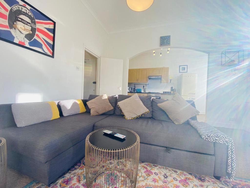 Unique Sea View Apartment ヘイスティングス エクステリア 写真